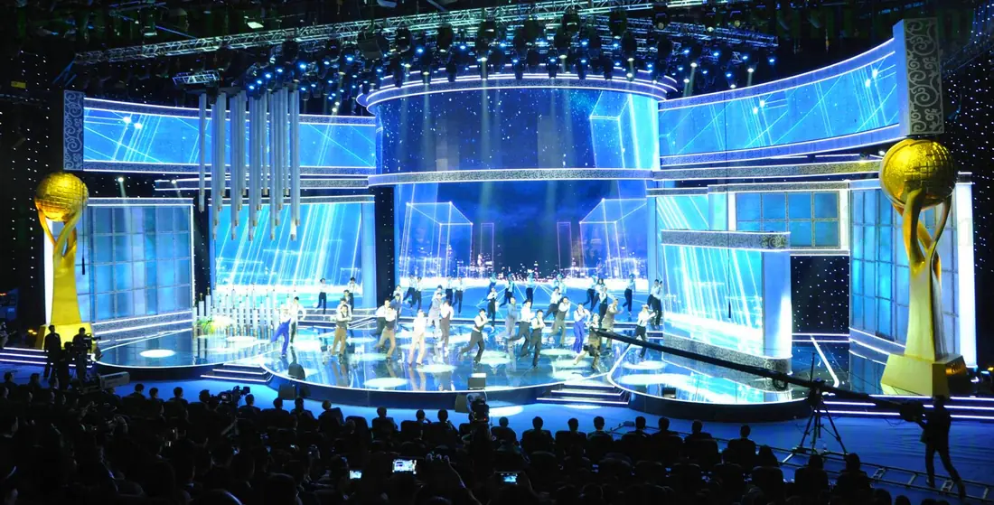 Curved LED walls wrapping the set of a televised awards show