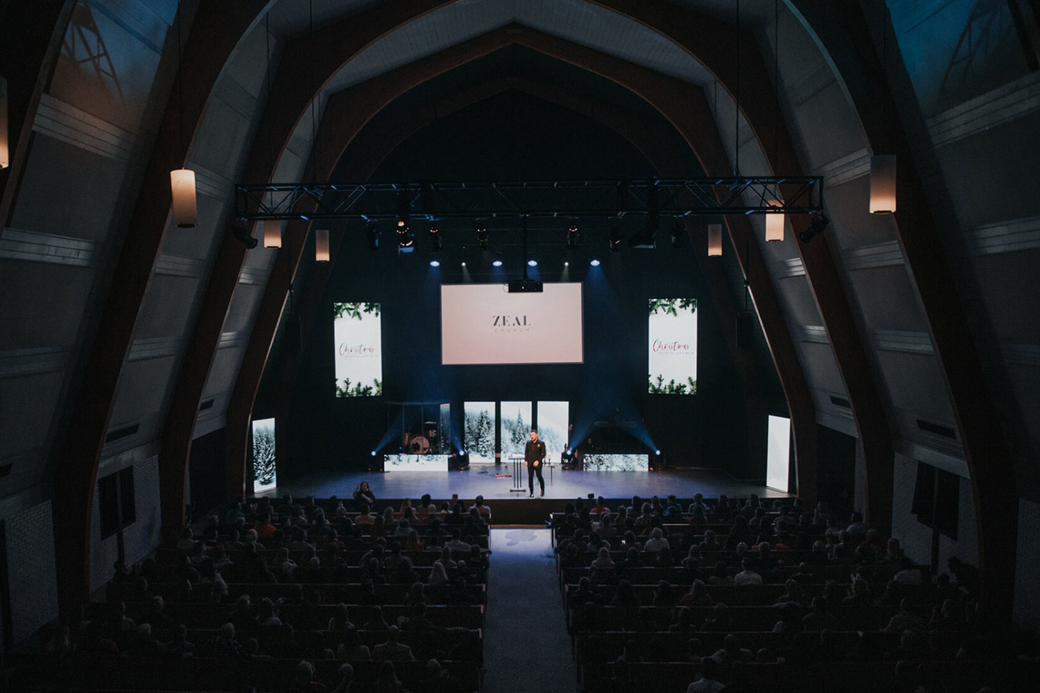 LED Screens a Versatile Solution for Church Interior Design Mirackle